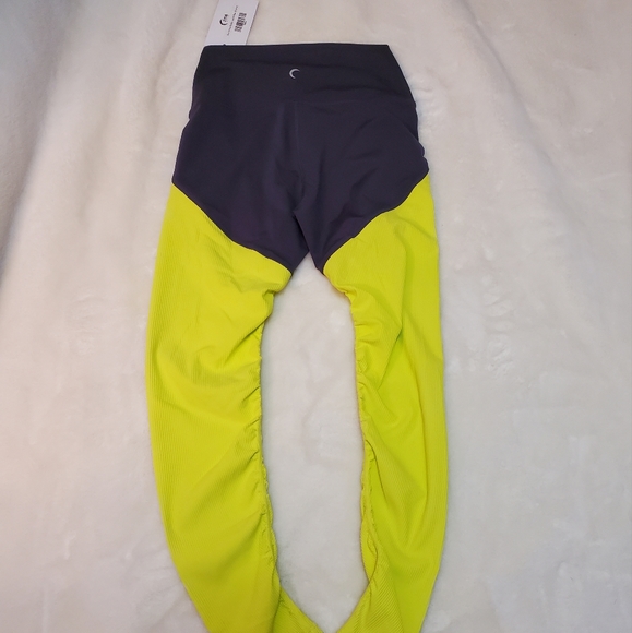 New Zyia Neon Yellow Parallel Luxe Hi-Rise 7/8 24" Size 4 - Picture 9 of 14